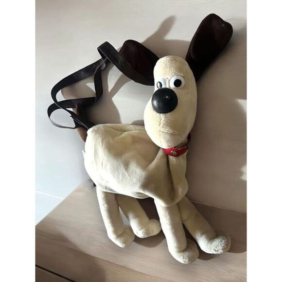 Vintage 1989 Wallace and Gromit 3D Backpack - Red Collar. RARE!